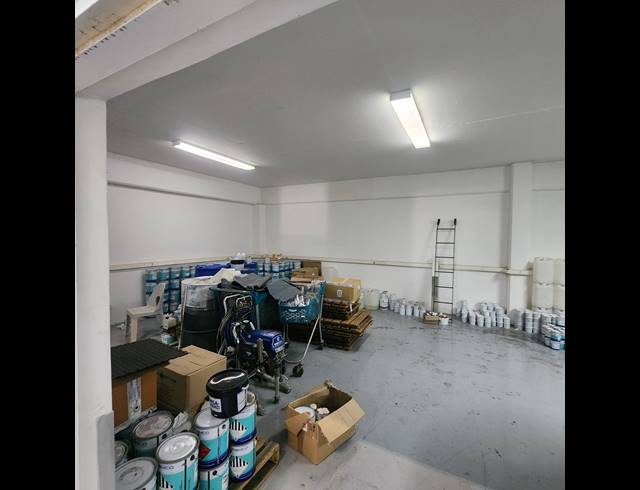 906M² WAREHOUSE TO LET IN GLEN ANIL